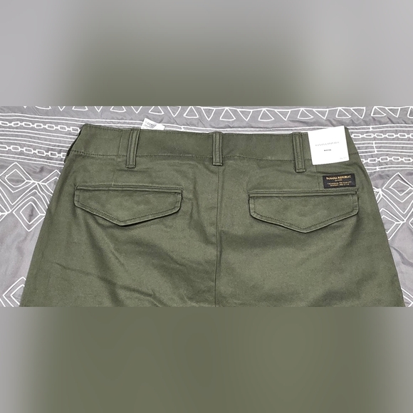 Banana Republic Slim Olive Green Chino Pants Size 31x30 - Picture 4 of 10